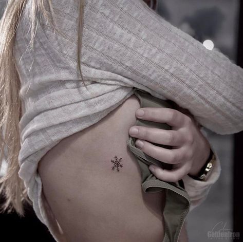 Little snowflake tattoo on the right rib cage Small Snowflake Tattoo, Snowflake Tattoo, Winter Tattoo, Japanese Tattoo Women, Snow Tattoo, Traditional Japanese Tattoo, Japanese Back Tattoo, Traditional Japanese Tattoo Designs, Japanese Tattoos For Men