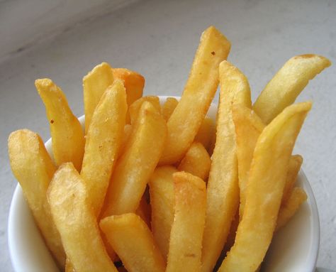 Oven French Fries, Bonfire Night Food, National French Fry Day, French Fries At Home, Cooking French Fries, Making French Fries, Pablo Neruda, Unhealthy Food, French Fries