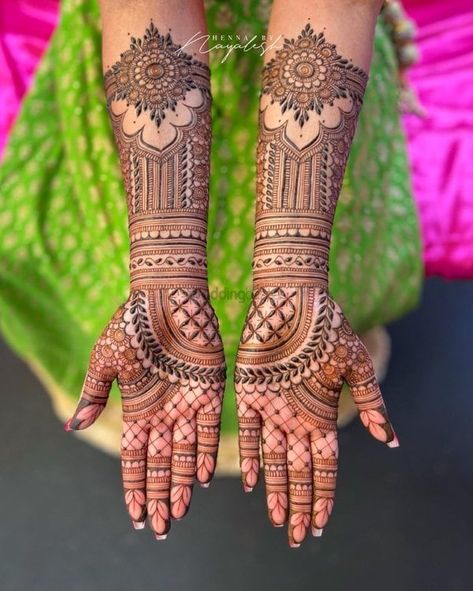 Top 180+ Simple Mehndi Designs | WeddingBazaar Front Hand Mehndi Design, Short Mehndi Design, Front Hand Mehndi, Hand Mehndi Design, Mehndi Designs Bridal Hands, Bridal Henna Designs, Modern Mehndi Designs, Engagement Mehndi Designs, Latest Bridal Mehndi Designs