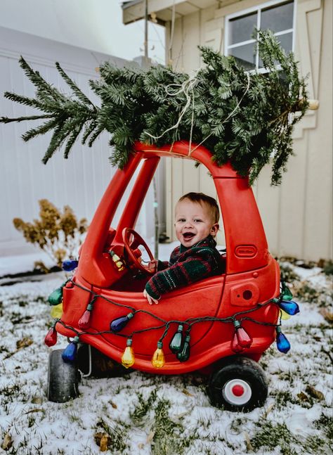 Toddler Christmas Photos, Baby Christmas Photography, Christmas Baby Pictures, Pictures Winter, Toddler Photoshoot, Christmas Card Pictures, Baby Christmas Photos, Xmas Photos, Artifact Uprising