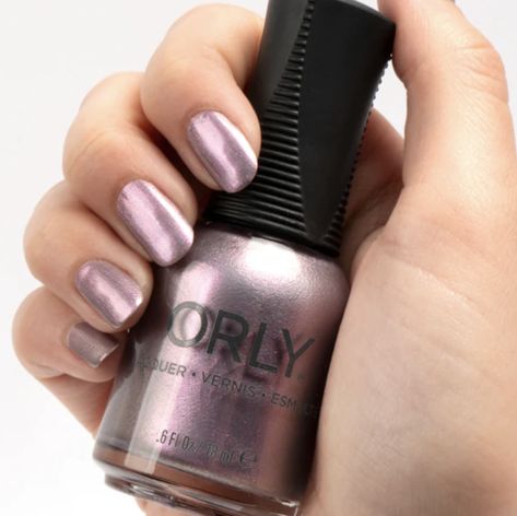 ORLY Futurism Winter Lacquer collection features 6 mesmerizing, pastel metallics that pull you into a prismatic winter wonderland. You’ll undoubtedly want to wear these shades on … The post ORLY // Futurism Winter Lacquer Collection appeared first on Everyday with Erin. Metallic Shimmer Nails, Purple Gel Nails, Shimmer Nail Polish, Manicure Inspiration, Nail Shimmer, Purple Metallic, Manicure Ideas, Cruelty Free Beauty, Futurism