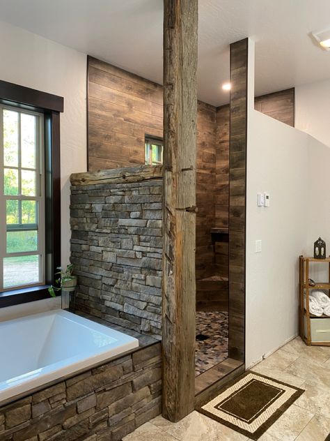 Barndominium Bathroom Ideas, Barndominium Bathroom, Rustic Bathroom Shower, Rustic Shower, Cabin Bathrooms, Barn Style House Plans, Rustic Bathroom Designs, Bathroom Farmhouse Style, Bath Bathroom