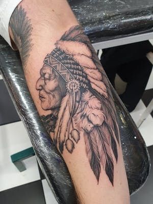 American Indian Tattoos For Men, Indian Tattoos For Men, Native American Eagle Tattoo, Native American Chief Tattoo, Native American Warrior Tattoos, Thigh Sleeve Tattoo, Indian Chief Tattoo, Tattoo Native American, Deer Tattoos