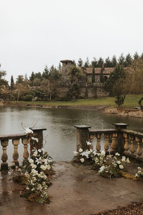 45 Best Portland Wedding Venues for 2023 — Sarah Olivia Photo European Style Wedding, Lewis And Clark College, Portland Wedding Venues, Washington Wedding Venues, Oregon House, Wedding Venues Oregon, Woodland House, Portland Oregon Wedding, Tuscan Inspired