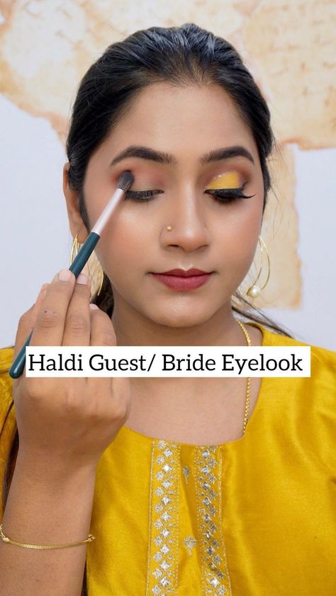 Bridal | Party Makeup Artist | Bangalore 🧿 | Muhurtham guest eyelook , this eye look is so so so effortless. It happens super quickly, you can also try it on Brides for Muhurtham .… | Instagram Mayoun Makeup Look, Reception Eye Makeup, Mehndi Eye Makeup, Radhika Sarathkumar, Indian Eye Makeup, Bridal Party Makeup, Hair Growing Tips, Hair Growing, Eye Makeup Brushes