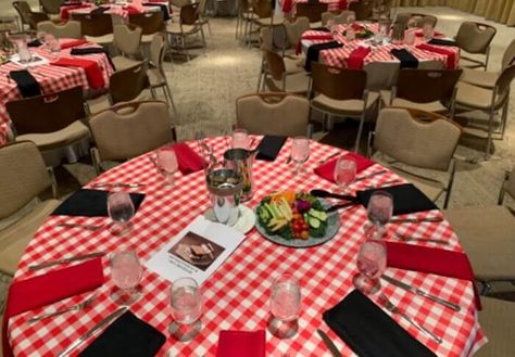 Event Decor Ideas, Checkered Table, Party Decorations Table, Plaid Diy, Checkered Tablecloth, Plaid Tablecloth, Party Tables, Silver Cutlery, Decorations Table