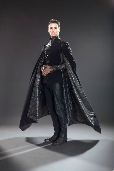 Jupiter Ascending, Fantasy Costumes, Movie Costumes, Fantasy Clothing, Fantasy Fashion, Character Outfits, Mode Inspiration, Costume Design, A Man