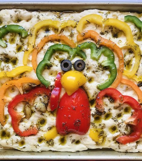 Thanksgiving Focaccia Bread Art, Turkey Focaccia Art, Decorated Focaccia Bread Recipe, Fall Foccacia Art, Foccacia Bread Thanksgiving Art, Thanksgiving Foccia Bread Art, Foccia Bread Art Thanksgiving, Art Focaccia, Fall Focaccia Bread Art