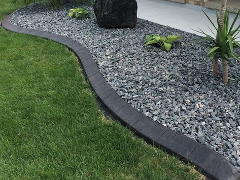 concrete patterned curbs - Extreme Curbing and Landscaping Stone Around Landscaping, Stone Edging For Flower Beds, Black Stone Landscaping Modern, Backyard Curbing Ideas, Black Landscaping Ideas, Along The Driveway Landscaping, Black Landscape Edging, Black Garden Edging, Front House Landscaping With Rocks