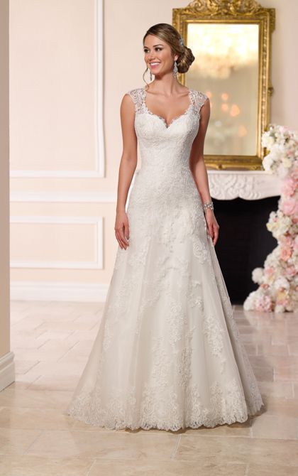 Wedding Dress Stella York Bridal, Stella York Wedding Dress, Stella York, Trendy Wedding Dresses, Sweetheart Wedding Dress, Dress Backless, Hair Raising, Lace Bridal Gown, Bohemian Beach