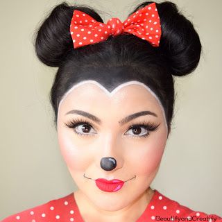 Beautify and Creatify: Minnie Mouse Makeup and Hair Tutorial - Easy Halloween Costume Minnie Mouse Makeup Ideas, Minnie Mouse Face Painting, Mouse Face Paint, Minnie Mouse Makeup, Mouse Makeup, Halloweenský Makeup, Halloween Make-up Looks, Easy Halloween Costume, Minnie Mouse Costume