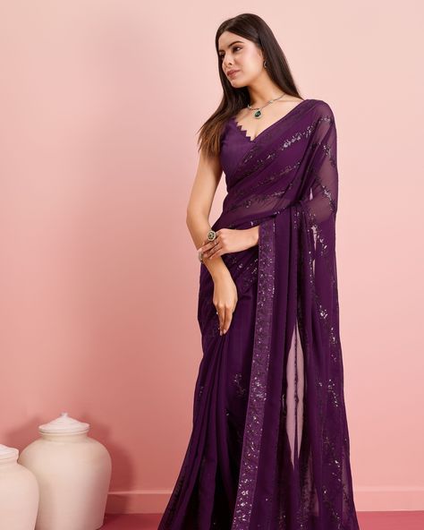 Purple Georgette Saree, Indian Party Wear Gowns, Dress Saree, Party Wear Gowns, Indian Party Wear, Simple Sarees, Designer Kurti, Ethnic Looks, Saree Trends