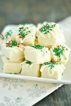 Fudge Recipe, Homemade Candies, Candy Making, Fudge Recipes, Christmas Goodies, Holiday Baking, Candy Recipes, Christmas Treats, Christmas Baking