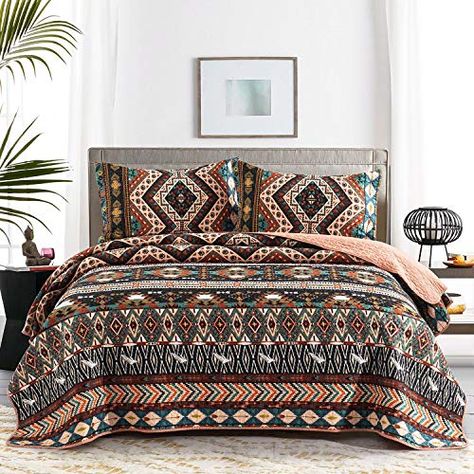 Boho Southwestern Design Quilt Set Bohemian Bedding Sets, Pattern Bedding, King Quilt Sets, Birds Pattern, King Size Comforters, Boho Quilt, Toddler Bed Set, Bed Comforter Sets, Patterned Bedding