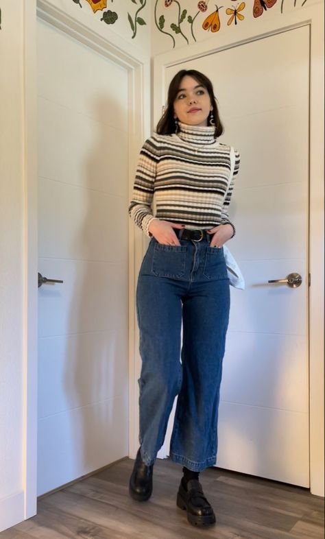 Vagabond Cosmo 2.0 Outfit, Vagabond Loafers Outfit, Rollas Sailor Jean, Winter Outfits With Wide Leg Jeans, Wide Leg Pants Loafers, Sailor Jeans Outfit, Modest Outfits Jeans, Cute Modest Outfits With Jeans, Sheer Top Outfit Classy