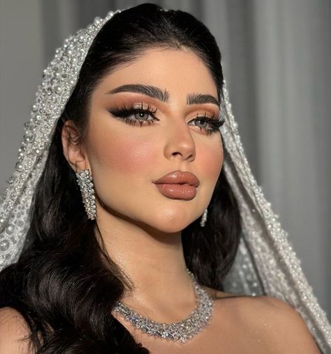 Arabic Makeup Wedding, Arab Bride Makeup, Arab Bridal Makeup, Arabic Bride Makeup, Arabic Wedding Makeup, Arab Makeup Looks, Arab Wedding Makeup, Royal Bridal Makeup, Arabic Makeup Looks