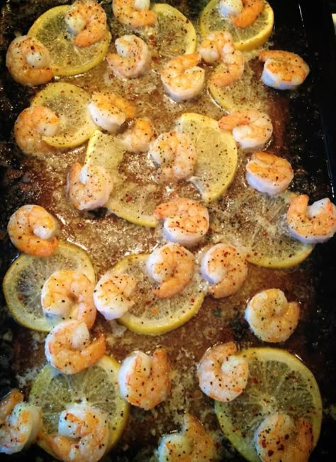 Shrimp Bake, Oven Baked Shrimp, Lemon Butter Shrimp, Lemon Shrimp Recipes, Shrimp In The Oven, Buttered Shrimp Recipe, Baked Shrimp Recipes, Lemon Shrimp, Lemon Garlic Shrimp