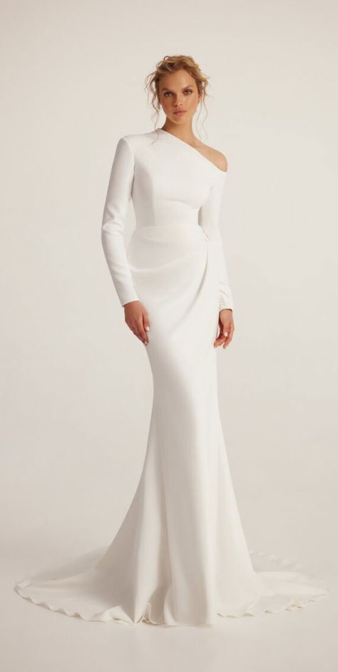 beautiful wedding dress, sleeveless wedding dress, most beautiful wedding dresses of all time, designer wedding dresses, wedding dress styles, wedding dress trends Satin Wedding Dress Mermaid, Elegant Long Sleeve Wedding Dresses, Satin Wedding Dresses, Wedding Dress Suit, Simple Wedding Gowns, Hijab Wedding Dresses, Wedding Dresses Mermaid, Modest Wedding Gowns, Timeless Wedding Dress