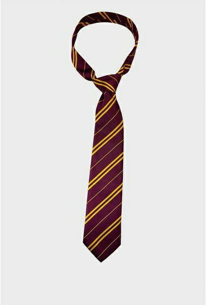 Hogwarts Items Png, Hogwarts Clothes Gryffindor, Griffindor Outfits Uniform, Gryffindor Clothes, Gryffindor Tie, Harry Potter Closet, Harry Potter Uniform, Gryffindor Uniform, Hogwarts Uniform