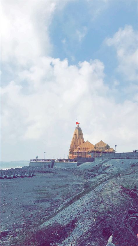 Somnath temple,Gujarat🙏🏼 Amazing Places In India, Bol Bam, Somnath Temple, Hindu Architecture, Krishna Image, Temple Photo, Shiva Temple, Modern India, India Architecture