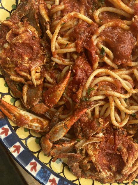 Crab Spaghetti Recipes, Spaghetti With Crab Sauce, Frannie Loves Food, Crabs And Spaghetti Recipe, Blue Crab Pasta, Crab Spaghetti Red Sauce, Crab Gravy Recipe, Blue Crab Mac And Cheese Recipe, Seafood Spaghetti Marinara