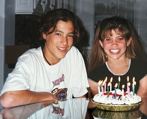 Andrew Keegan an Danielle Fishel Andrew Keegan 90s, Melina Weissman, Topanga Lawrence, Selfie Board, Andrew Keegan, Danielle Fishel, Movie Edits, Boy Meets World, Girl Things