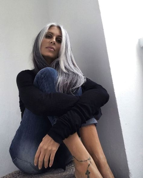 Annika Von Holdt, Long Silver Hair, Silver Haired Beauties, Grey White Hair, Grey Hair Inspiration, Beautiful Gray Hair, Gray Hair Growing Out, Silver Grey Hair, Long Gray Hair