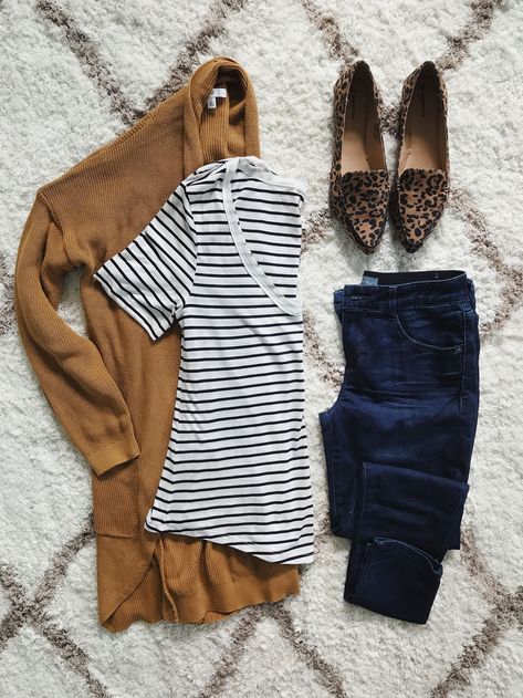 Camel Cardigan Outfit, Pullovers Outfit, Mode Tips, Flats Outfit, Leopard Print Shoes, Leopard Flats, Pullover Outfit, Clothes And Shoes, Mode Casual