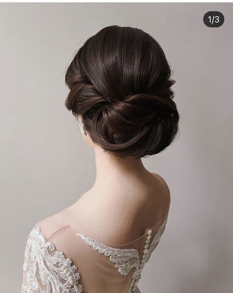 Floral Updo, Bride Hairstyles Updo, Wedding Hair Brunette, Wedding Hair Up, Bridal Hairdo, Bridal Hair Inspiration, Simple Wedding Hairstyles, Elegant Wedding Hair, Long Hair Wedding Styles