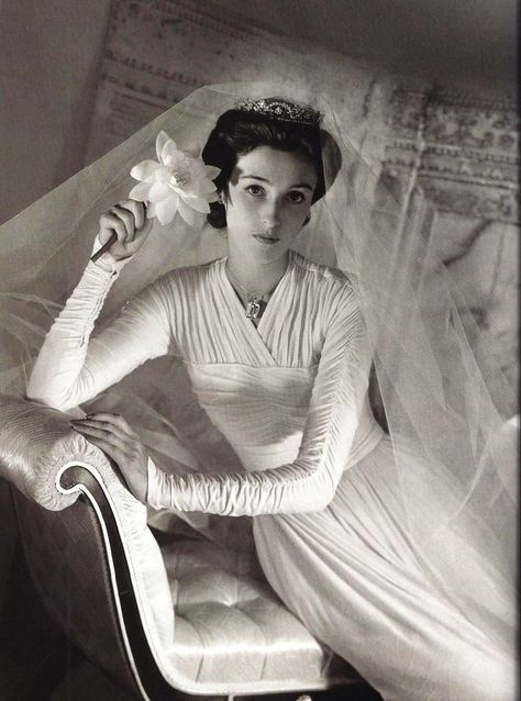 Barbara ‘Babe’ Paley, the Ultimate Trophy Wife | Babe Paley, Look Gatsby, Bohemian Style Gown, 1940s Wedding, Types Of Gowns, Wedding Gowns Vintage, Bridal Fashion Week, Wedding Dress Trends, Vintage Bride