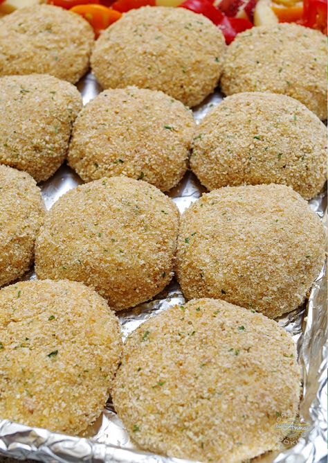 Diy Chicken Patties, Chicken Patties With Ground Chicken, Breaded Chicken Patties Recipes, Fried Chicken Patties Recipes, Homemade Chicken Patties Recipes, Ground Chicken Patties Recipes, Baked Chicken Croquettes, Baked Chicken Patties, Ground Turkey Instant Pot