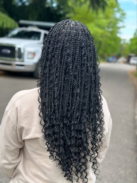 Small Boho Twists Black Women, Short Boho Senegalese Twist, Goddess Marley Twist, Boho Marley Twists, Boho Senegalese Twist, Small Marley Twists, Braid Parting, Goddess Twists, Short Marley Twists