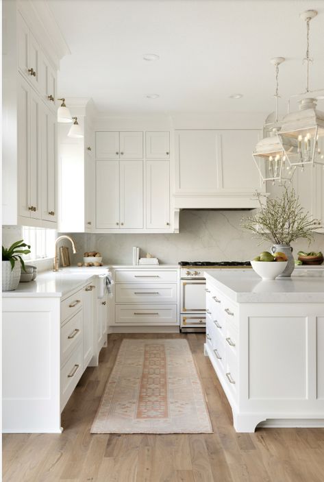 Painted Kitchen Cabinets Colors, Fixer Upper Style, Kitchen Paint Colors, Kitchen Farmhouse, Hello Lovely, Kitchen Cabinet Colors, Kitchen Inspiration Design, Interior Modern, Kitchen Redo