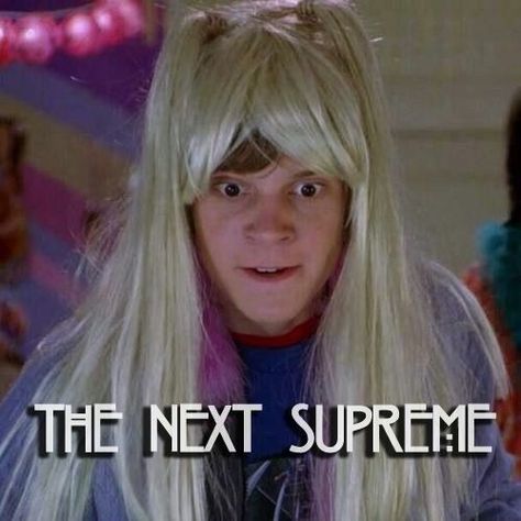 La verdadera suprema😂 Evan Peters Sleepover, Sleepover Film, Ahs Funny, American Horror Story Memes, American Horror Story Funny, Foto Muro Collage, Kyle Spencer, Evan Peters American Horror Story, Tate And Violet