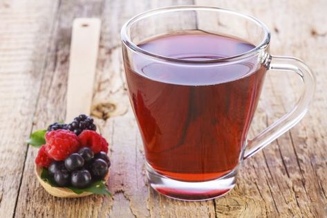 A cup of blueberry tea beside a spoonful of fruit. Blueberry Bush, Benefits Of Berries, Blueberry Tea, Healthy Fruits And Vegetables, Berry Tea, Micro Nutrients, Bowl Of Cereal, Blueberry Bushes, Dried Blueberries