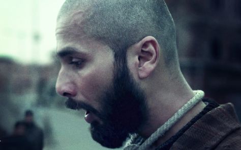 Shahid Kapoor - #Haider. Haider Shahid Kapoor, Haider Movie, Movies 2014, Shahid Kapoor, Zayn Malik, A Man, How To Become, Google Search, Skin