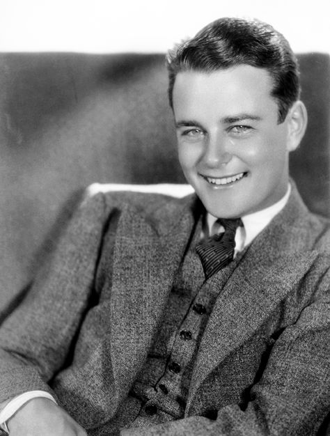 9566_Lew_Ayres_American_Actor Film Nostalgia, Robert Richardson, Lew Ayres, Dr Kildare, Nine Movie, Golden Hollywood, Yvonne De Carlo, Classic Actors, Black And White Movie