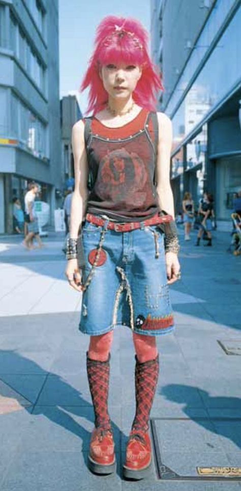 Funky 90s Outfits, J Street Fashion, Punk Outfits 80s, Harakuju Fashion, Harajuku Fashion Street 90s, 90s Harajuku Fashion, 90s Japanese Street Fashion, J Fashion Street, 90s Tokyo