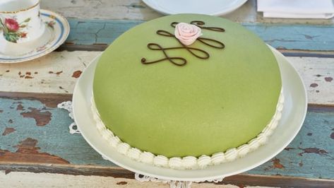 This marzipan-topped Swedish layer cake is as visually impressive as it is tasty. Swedish Princess Cake, Egg Cake, British Baking, Mary Berry, Green Food Coloring, Fondant Icing, Red Food Coloring, Princess Cake, Ground Almonds