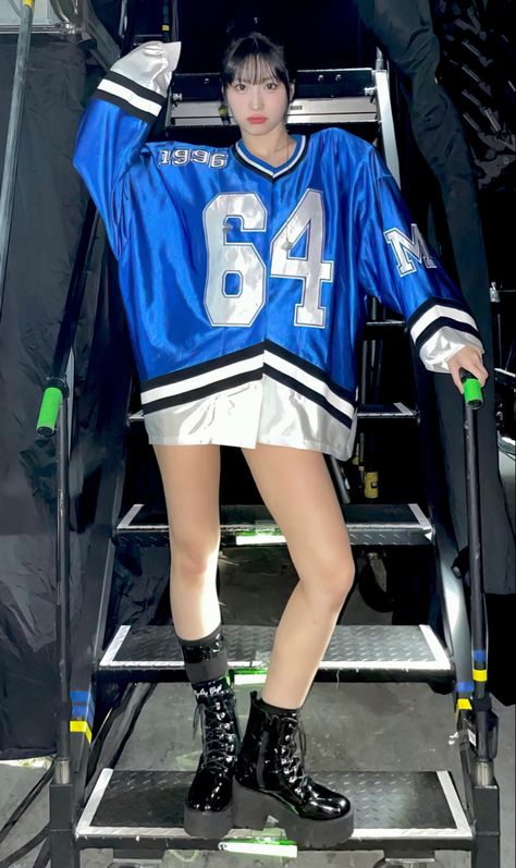 twice momo instagram update 230704 toronto day 2 ready to be tour twice momo jersey hirai momo Momo Stage Outfits, Momo Twice Outfit, Twice Momo Instagram, Momo Outfit, Momo Instagram Update, Maur Maur, Momo Instagram, Twice Momo, Dancers Outfit