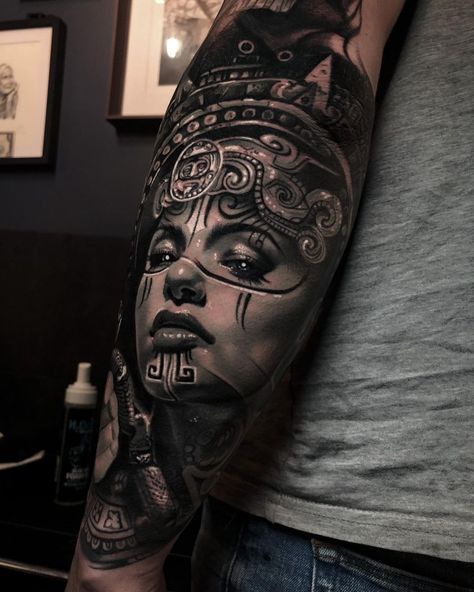 🌊🌊🌊🌊Sampaguita Jay 🇵🇭🇫🇷’s Instagram post: “Aztec Goddess Cihuacoatl! It was 2 big sessions on this one, so many details! Thank you so much for your trust, can’t wait to continu your…” Aztec Princess Tattoo Goddesses, Goddesses Tattoo, Cross With Wings Tattoo, Quetzalcoatl Tattoo, Warrior Female, Aztec Warrior Tattoo, Aztec Tattoos Sleeve, Azteca Tattoo, Female Goddess