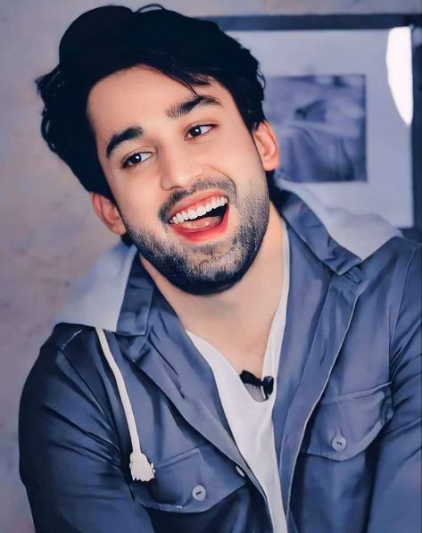 Bilal Abbas Khan Dpz, Bilal Abbas Khan, Bilal Abbas, Eagle Images, Stylish Dp, Beautiful Red Dresses, Boys Dp, Long Hair Pictures