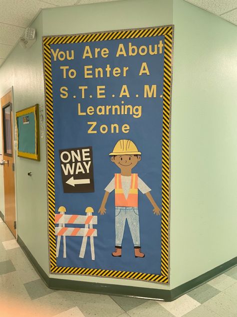 Steam Bulletin Board Ideas Preschool, Steam Bulletin Board Ideas Elementary, Stem Lab Bulletin Board Ideas, Stem Door Decorations, Steam Decorations Classroom, Steam Door Decorations Classroom, Engineering Classroom Decor, Stem Decorations Classroom, Building Bulletin Board Ideas