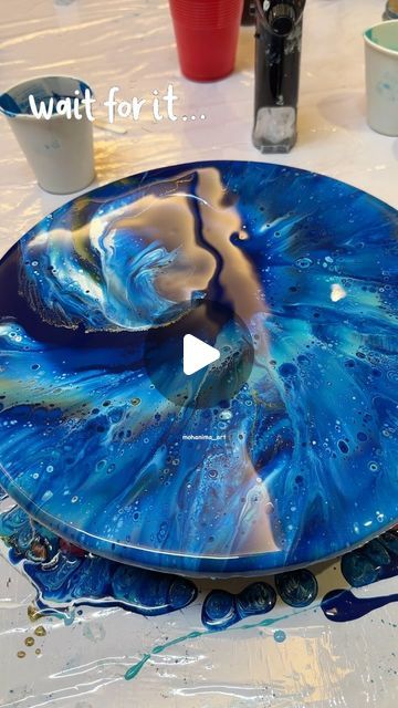 Mohanima - Art By Rakhi Jha on Instagram: "Here is another resin wave for you…  #waveart #resinpour #resinwork #resinpainting #resinobsession #resinandwood #resincast #resinartist" Copper Resin Art, Resin Pouring Art, Epoxy Design Ideas, Resin Painting Ideas, Canvas Resin Art, Resin Pour Art, Resin Art On Canvas, Diy Resin Painting, Resin Art Ideas