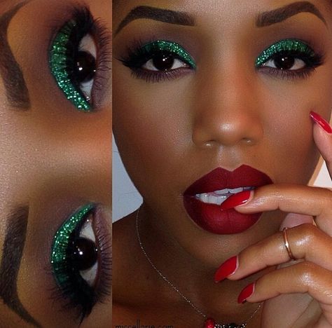 Green glitter eye makeup and red lipa Xmas Makeup, Holiday Party Makeup, Christmas Eye Makeup, Dag Make Up, Elegantes Makeup, Mekap Mata, Christmas Makeup Look, Flot Makeup, Holiday Makeup Looks