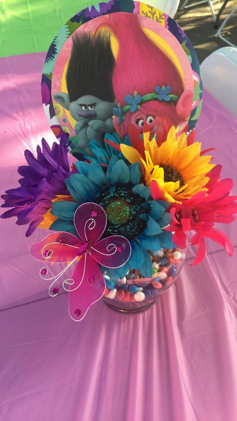 Table center piece trolls Trolls Table Centerpieces, Trolls Birthday Party Centerpieces, Trolls Centerpieces Ideas Diy, Trolls Birthday Party Ideas Decorations Centerpieces, Trolls Table Decorations Ideas, Trolls Centerpieces, Trolls Birthday Centerpieces, Trolls Band Together Party, Trolls Centerpieces Ideas