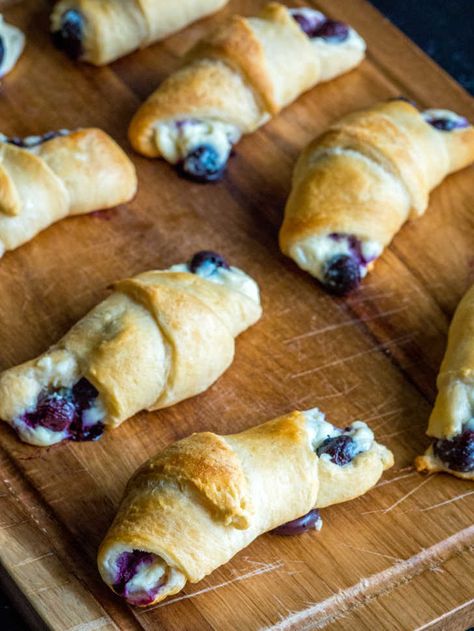 5-Ingredient Blueberry Cheesecake Rolls – 12 Tomatoes 4 Oz Cream Cheese Recipes, What To Make With Crescent Rolls, Blueberry Cream Cheese Dessert, Blueberry Cheesecake Rolls, Using Crescent Rolls, Cheesecake Rolls, Crescent Roll Recipes Dessert, Cream Cheese Crescent Rolls, Crescent Recipes