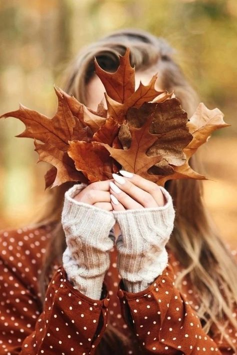 Autumn Photography Portrait, Fall Shoot, Fall Portraits, Aesthetic Shop, Fall Photoshoot, Shooting Photo, Autumn Beauty, Fall Pictures, Fall Family