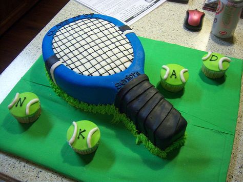 tennis Tennis Racquet Cake, Tennis Racket Cake, Tennis Birthday Party, Tennis Cake, Tennis Birthday, Tennis Camp, Squash Rackets, Tennis Party, Tennis Team