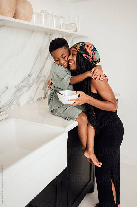 Son Photo Ideas, Black Motherhood, Mommy And Baby Pictures, Mommy Moments, Baby Life Hacks, Future Mommy, Moms Goals, Mommy Goals, Mommy And Son